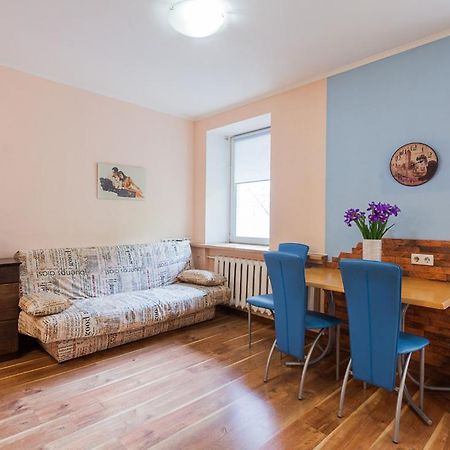 Cozy Apartments Near Olympic Stadium Kiev Bagian luar foto