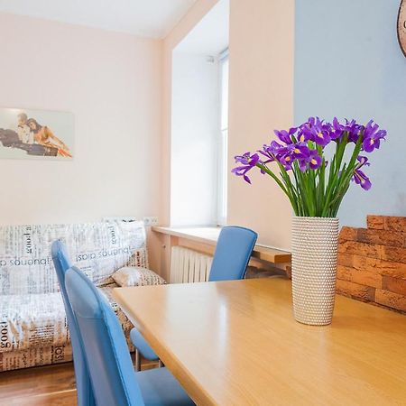 Cozy Apartments Near Olympic Stadium Kiev Bagian luar foto