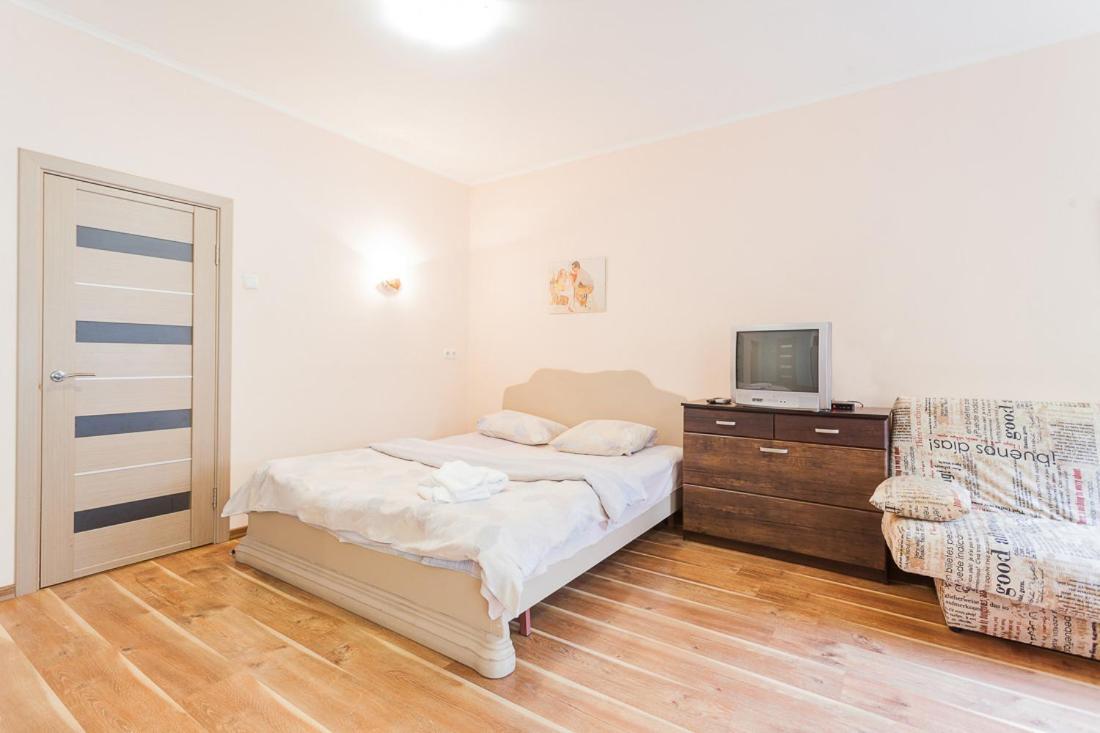 Cozy Apartments Near Olympic Stadium Kiev Bagian luar foto