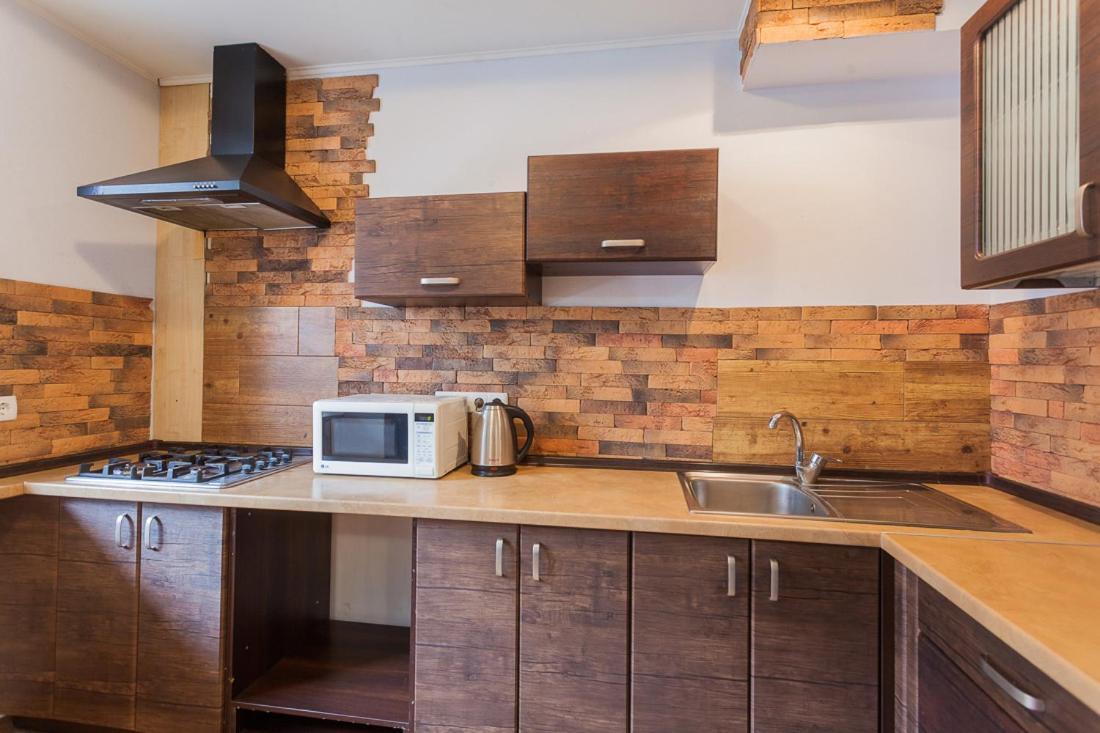 Cozy Apartments Near Olympic Stadium Kiev Bagian luar foto