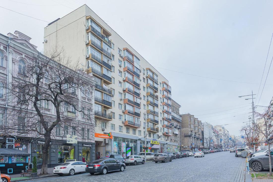 Cozy Apartments Near Olympic Stadium Kiev Bagian luar foto